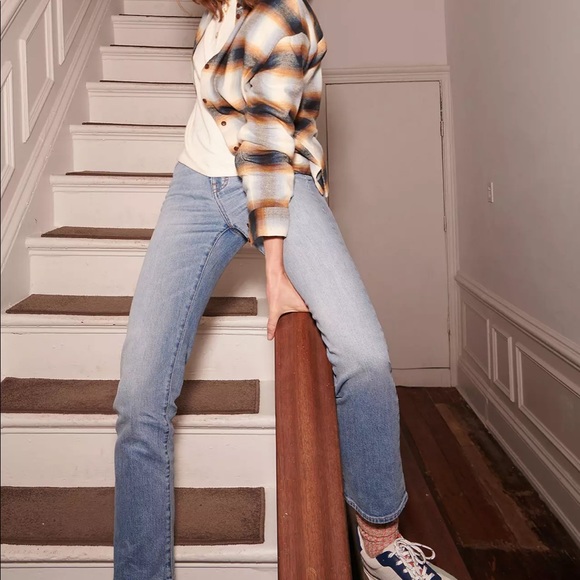 Madewell Slim Demi-Boot Jeans in Denis Wash - Picture 6 of 12